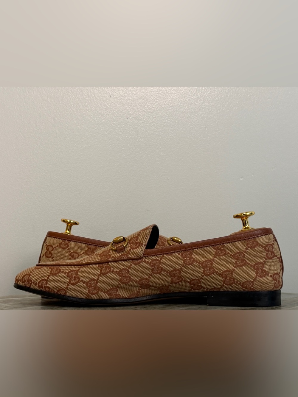 GUCCI JORDAAN HORSEBIT LOAFER BEIGE GG SIGNATURE TAN LEATHER TRIM 40 / 10 US - Picture 5 of 11